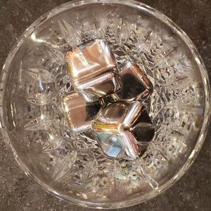 15 stainless cubes "ice" for chilling drinks